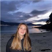 Estudiante del grado de Biología en la USC, imparto clases online y presencial